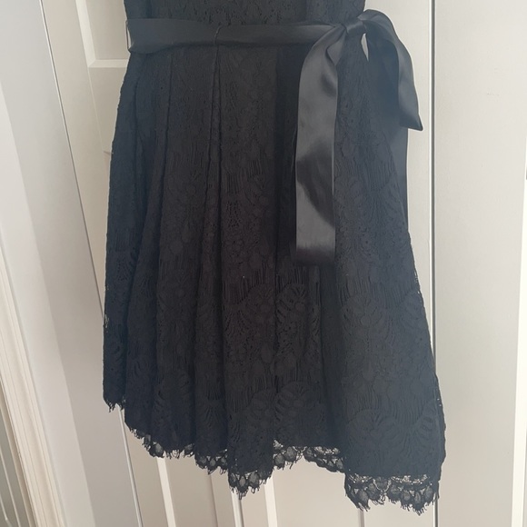 Black Lace xscape dress - Picture 3 of 3